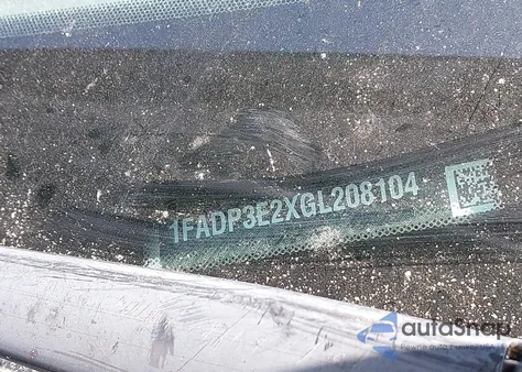 2016 Ford Focus S z USA, uszkodzony, nr VIN 1FADP3E2XGL208104